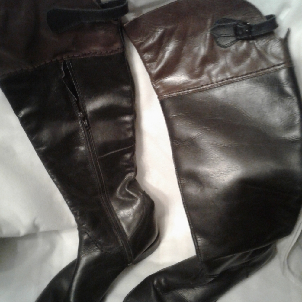 Women leather riding boots black & brown trim.